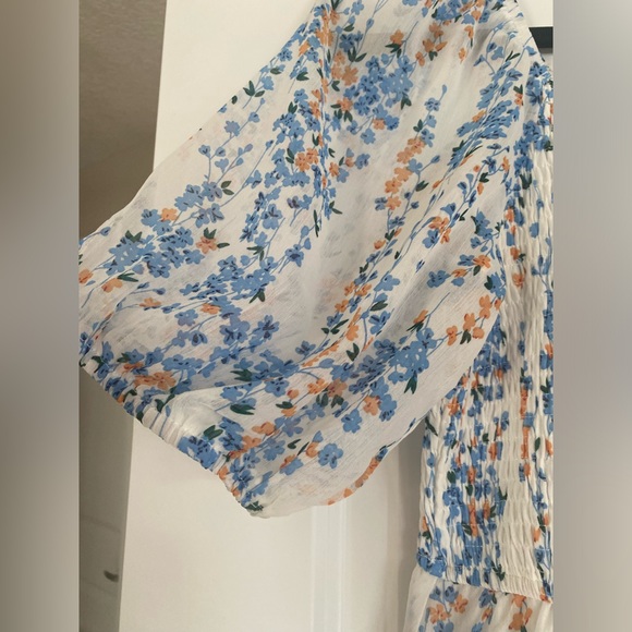 Floral dress - Picture 4 of 4